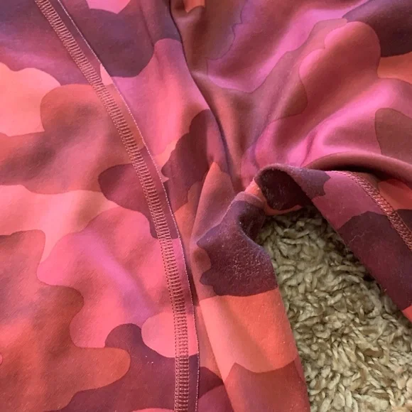 Athleta Women’s Pink and Red Camo Hooded Cropped Pullover Sweatshirt Hoodie XS - Picture 14 of 15